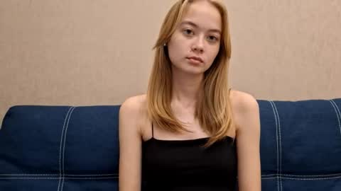 Snapshot of dustidickirson chatting on September 30, 4:23 pm Alisa online show from September 30, 4:23 pm