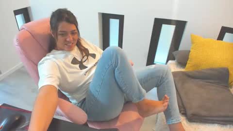 dayana online show from December 1, 7:23 am