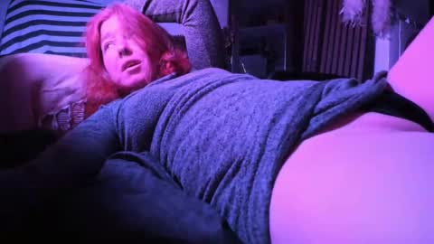 Snapshot of eatthebooty420 chatting on February 12, 6:19 am hi.. im baybee more spicyness --- online show from February 12, 6:19 am