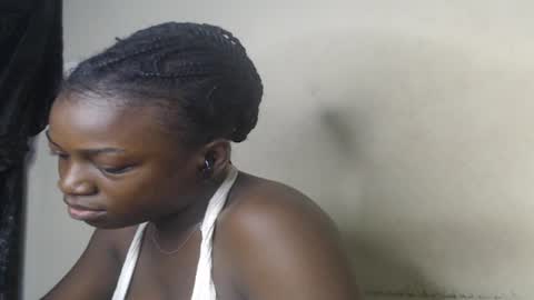 eatuupx online show from February 2, 8:02 am