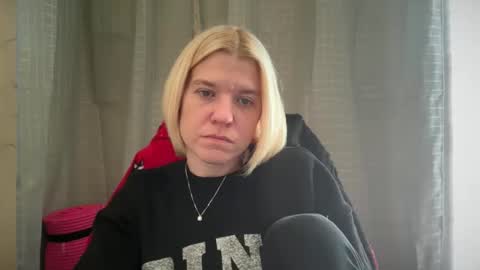 americnbarbie online show from November 25, 6:31 pm