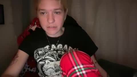 americnbarbie online show from November 30, 1:43 am