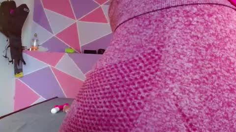 Snapshot of ebony_alika chatting on February 25, 4:46 pm Alika Ashanti online show from February 25, 4:46 pm