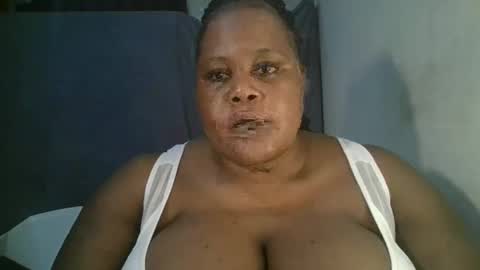 ebony_magixs online show from April 1, 7:00 pm