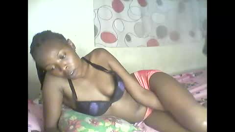 ebony_phoenix12 online show from November 18, 7:42 am