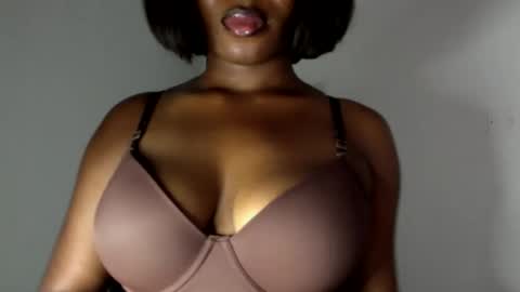 delilah online show from April 27, 7:11 pm