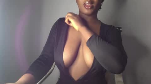 delilah online show from December 10, 3:41 am