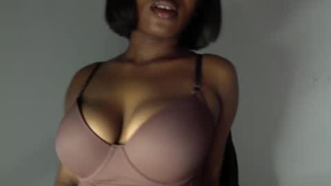 delilah online show from April 18, 7:07 pm