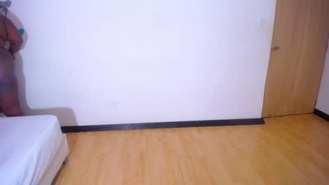 Snapshot of ebony_sugar_mommy chatting on December 21, 12:27 pm MILENA online show from December 21, 12:27 pm