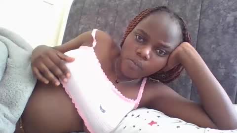 tasha online show from April 18, 8:39 am