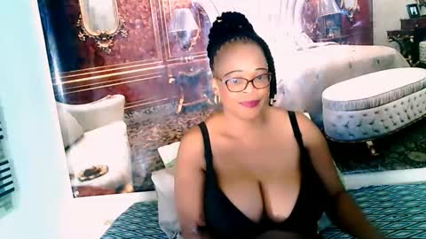 ebonyblooom69 online show from September 17, 5:49 am