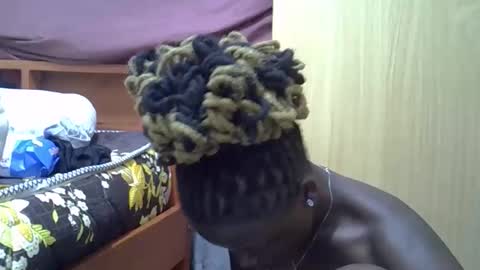 ebonydora online show from November 4, 10:20 am