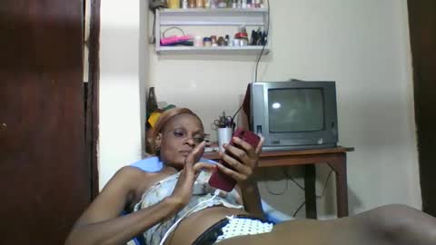 Snapshot of ebonyqueen4 chatting on October 9, 9:19 pm JACKLINE online show from October 9, 9:19 pm