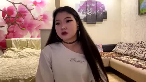 Eri online show from March 19, 7:07 pm