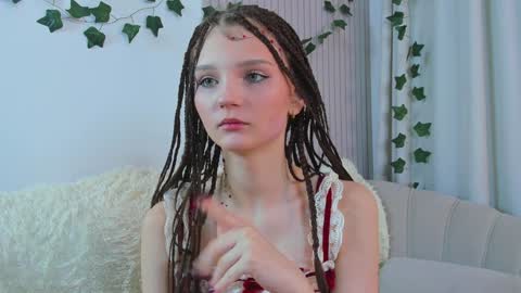 Lisa  online show from January 28, 12:15 am