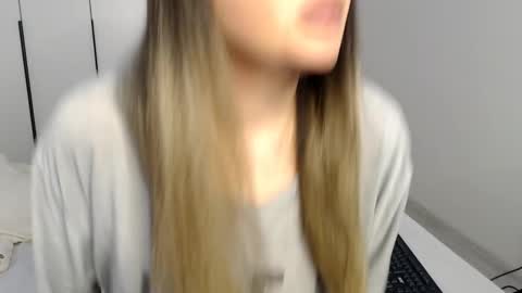 eelena4kiss online show from February 24, 12:03 pm