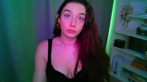 Snapshot of effie_balconii chatting on October 26, 1:28 pm effie_balconii online show from October 26, 1:28 pm