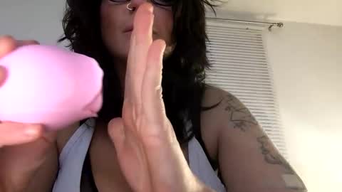 eggnog_and_booty online show from December 20, 12:09 pm