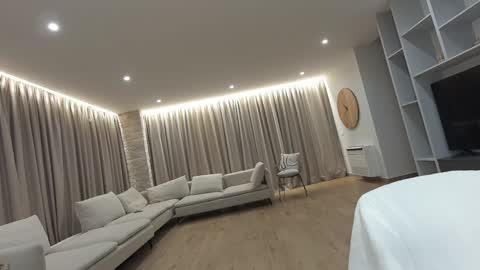 Erik and Alice online show from October 9, 1:32 am