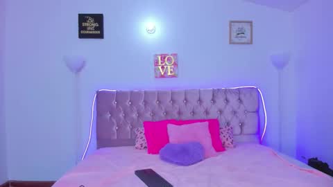 eimy__cute online show from February 12, 5:53 am