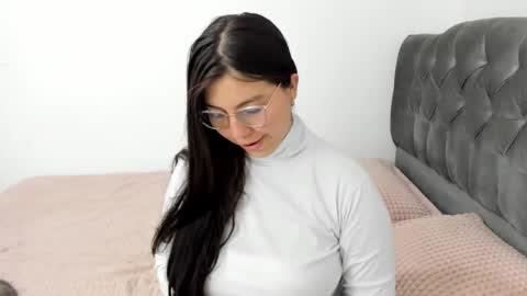 eimy_rose69 online show from October 16, 7:44 am