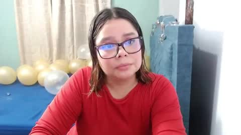 eimy_saenzz online show from May 29, 12:52 am