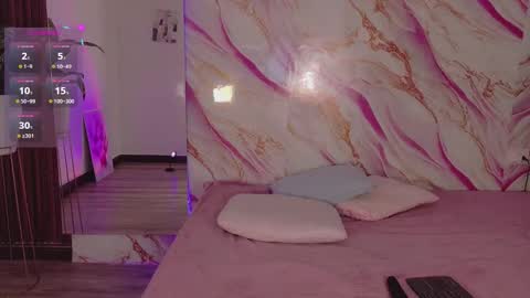 eimyaniston cute online show from March 16, 1:04 pm