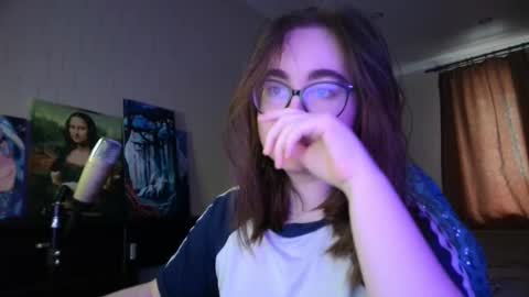 Snapshot of el_sweety chatting on February 28, 9:15 am If you like it when I meow give me a thumbs up online show from February 28, 9:15 am