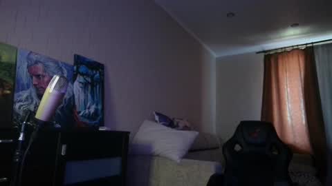 Snapshot of el_sweety chatting on March 7, 9:18 am If you like it when I meow give me a thumbs up online show from March 7, 9:18 am