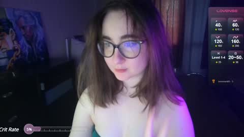 Snapshot of el_sweety chatting on December 30, 10:21 am If you like it when I meow give me a thumbs up online show from December 30, 10:21 am