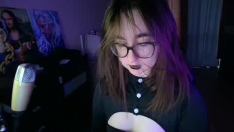 Snapshot of el_sweety chatting on January 21, 10:08 am If you like it when I meow give me a thumbs up online show from January 21, 10:08 am