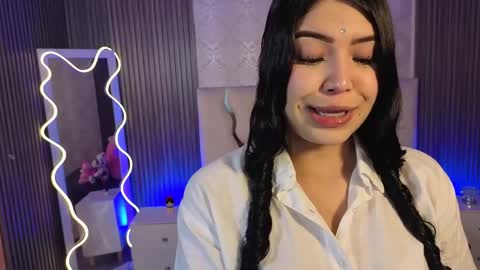 ela_tay1 online show from May 2, 7:28 pm
