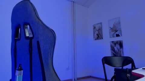 Your sweet girl online show from January 11, 4:25 pm