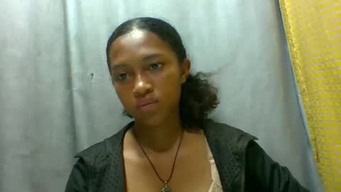 elaliealdy online show from September 21, 11:42 am