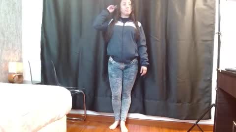 Im Ela online show from December 1, 11:14 am