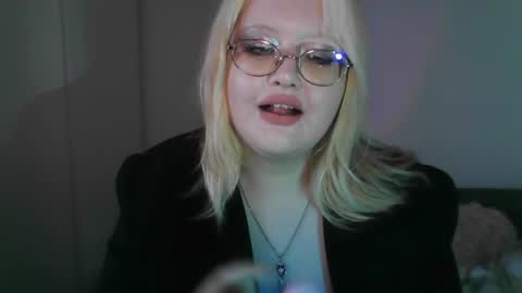 elayne_sweet online show from April 14, 8:36 am