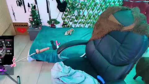 elektra online show from December 13, 7:53 pm