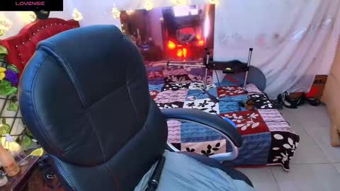 Snapshot of elektra_91 chatting on January 25, 7:06 am elektra online show from January 25, 7:06 am