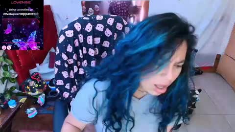 Snapshot of elektra_91 chatting on January 18, 6:45 am elektra online show from January 18, 6:45 am