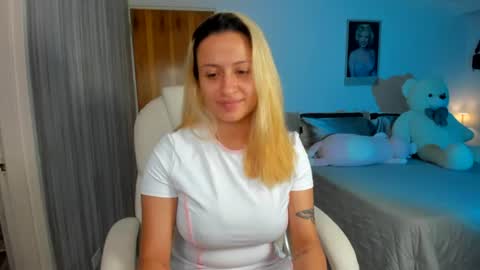 Elena online show from June 20, 7:06 pm
