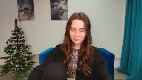 elenaoconar online show from December 3, 7:00 am