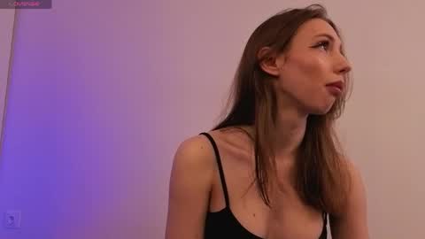 Elfie online show from April 10, 9:15 am