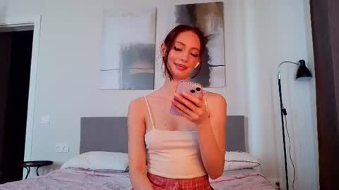 Elfie online show from July 14, 10:21 am