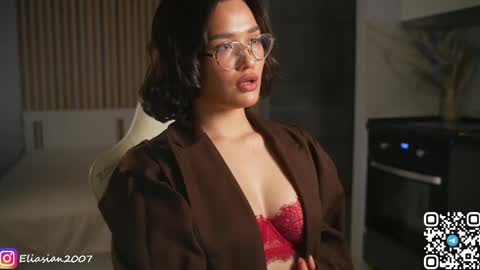 Eli  online show from April 17, 3:03 pm