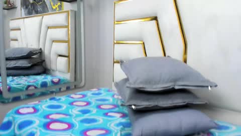 Eli online show from April 22, 3:09 pm