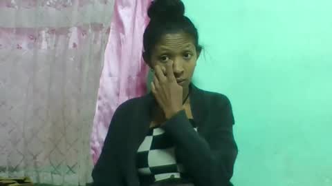 eliah193653 online show from April 8, 8:05 am