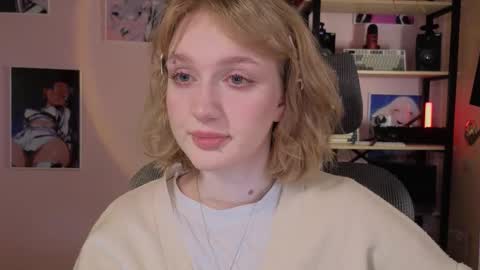 Ellie online show from February 20, 5:28 am