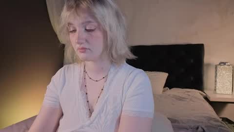 Ellie online show from April 5, 5:39 am