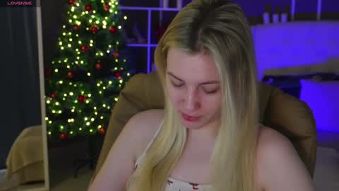 Snapshot of elina_nortas chatting on January 12, 1:00 am Elina online show from January 12, 1:00 am