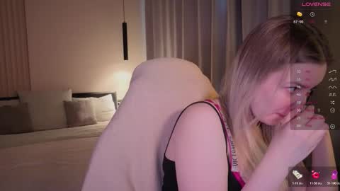 Elina online show from December 20, 6:39 am